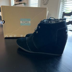 Toms Wedges